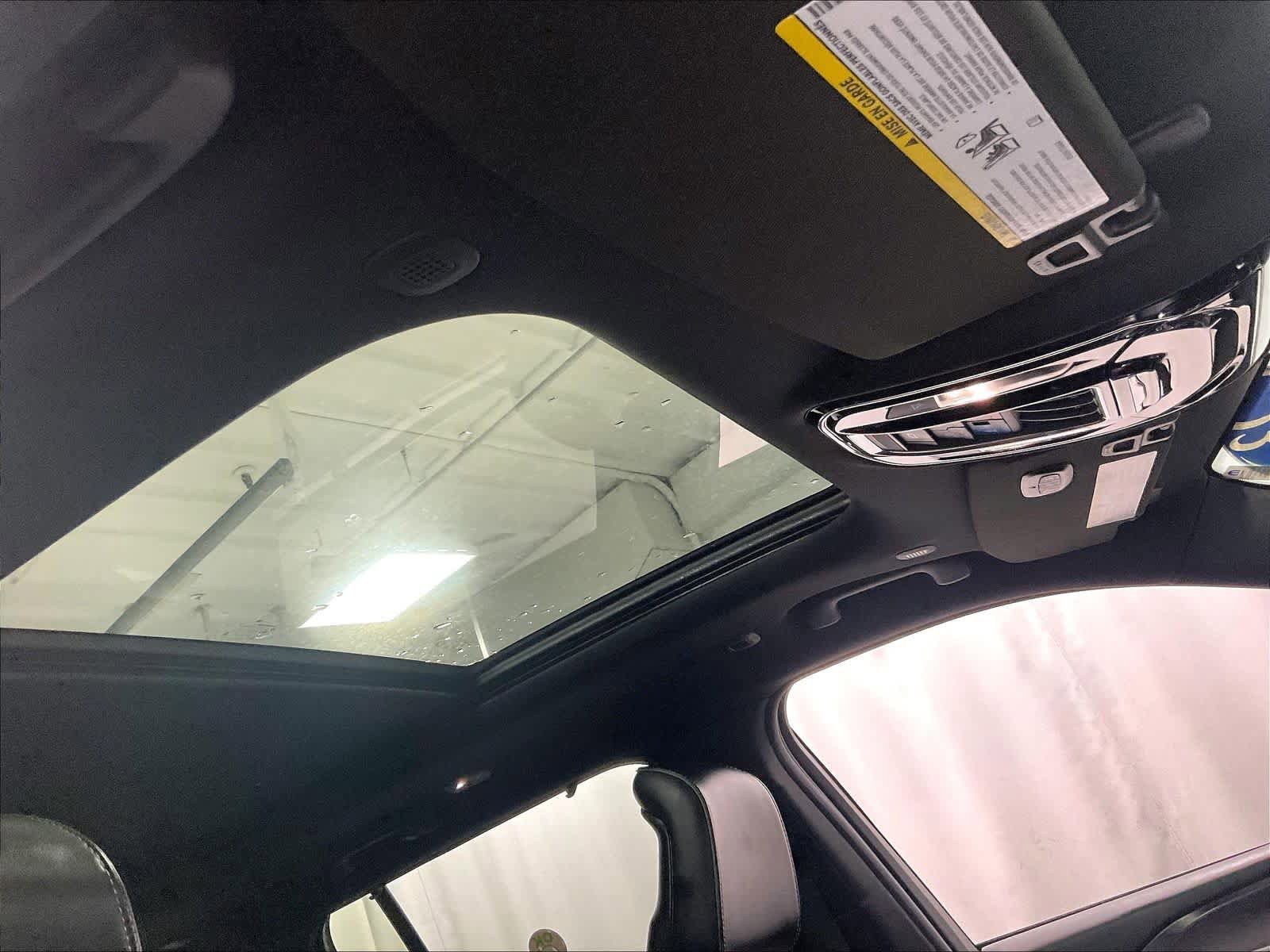 Used 2023 Jeep Grand Cherokee Overland w/ Luxury Tech Group IV AWD/4WD image 22