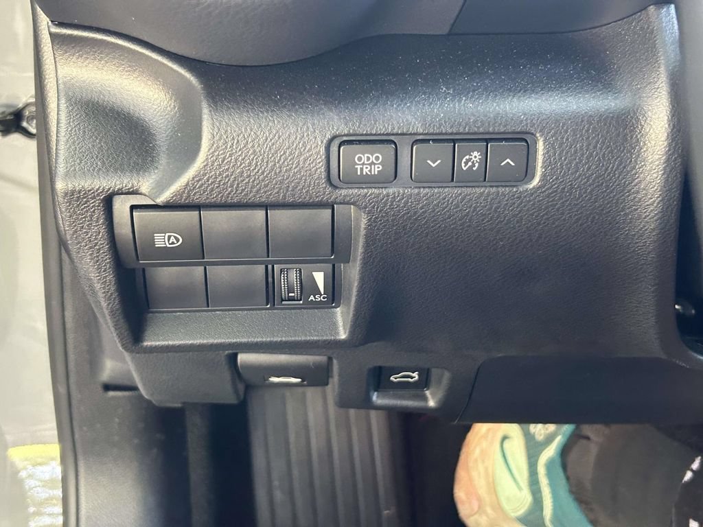 Used 2025 Lexus IS 350 F Sport RWD image 19