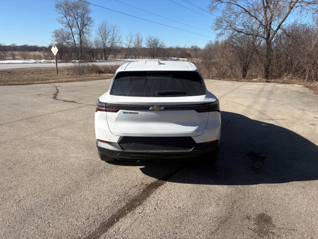 New 2026 Chevrolet Equinox EV LT FWD image 4