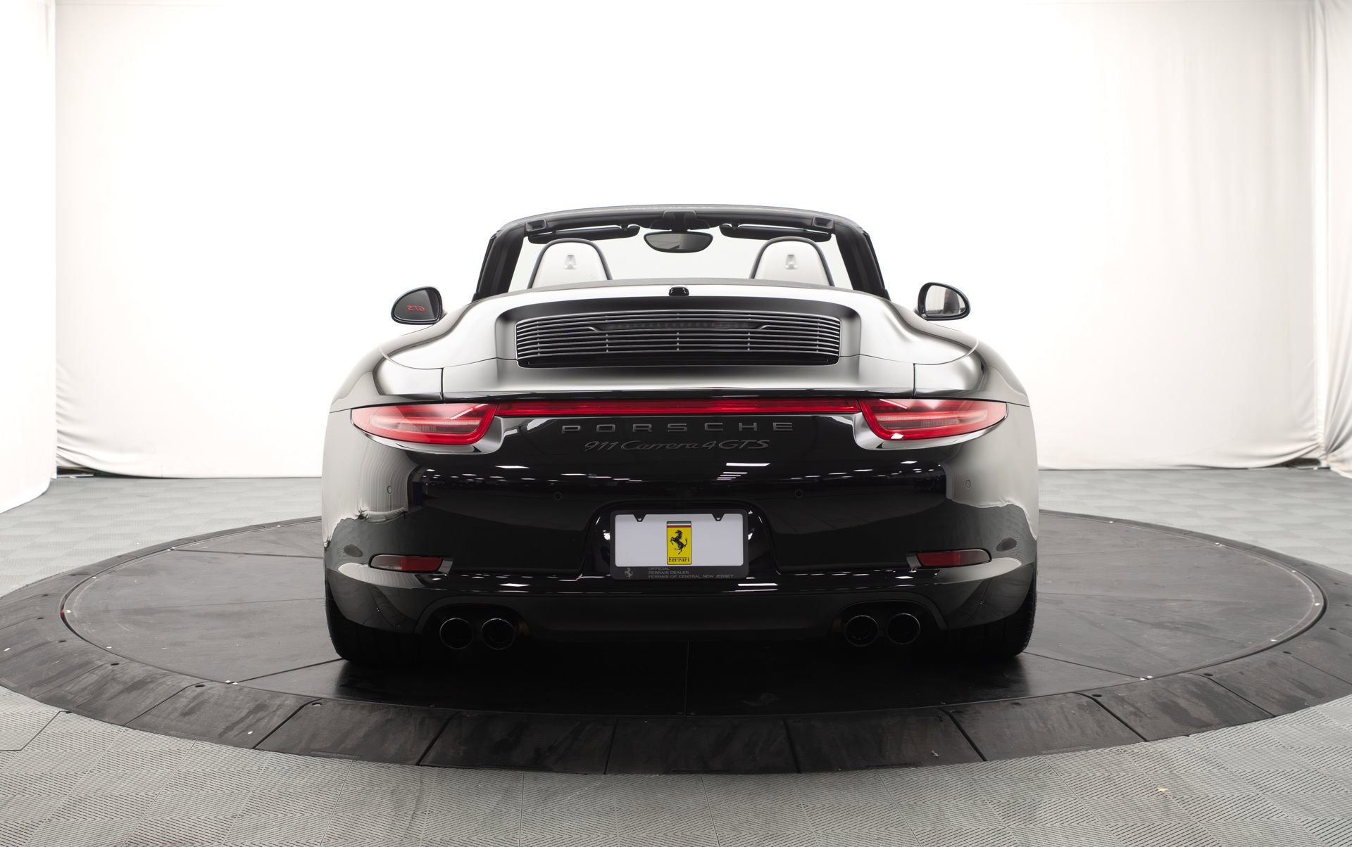 Used 2015 Porsche 911 Carrera 4 GTS image 4