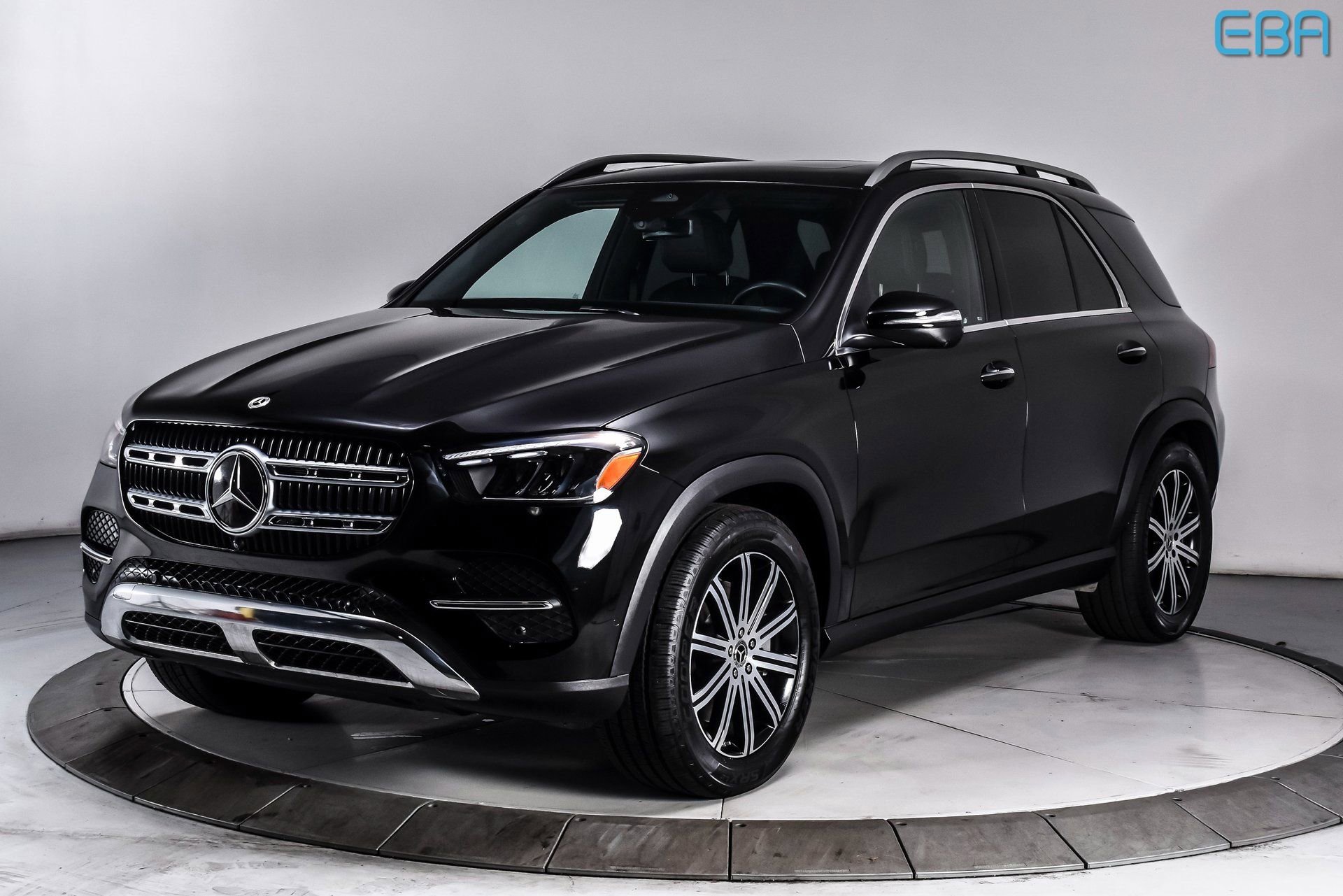 Used 2025 Mercedes-Benz GLE 450 4MATIC image 2