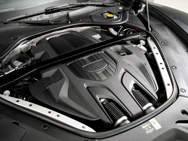 Certified 2025 Porsche Panamera 4 image 27