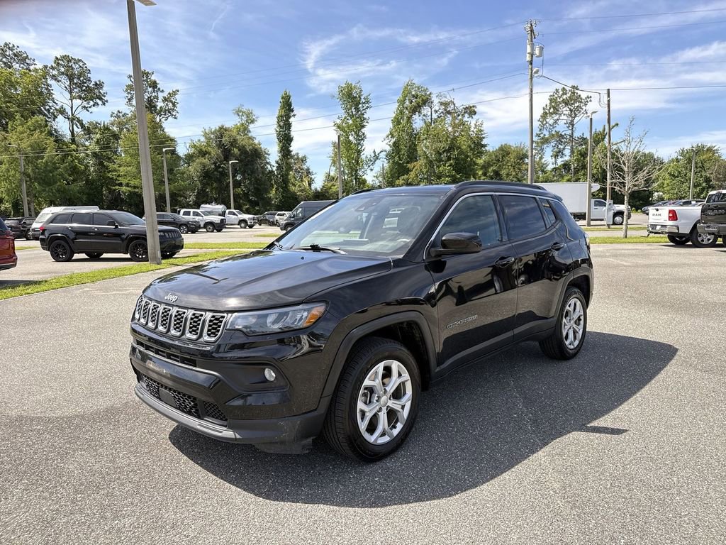 Used 2024 Jeep Compass Latitude AWD/4WD image 9