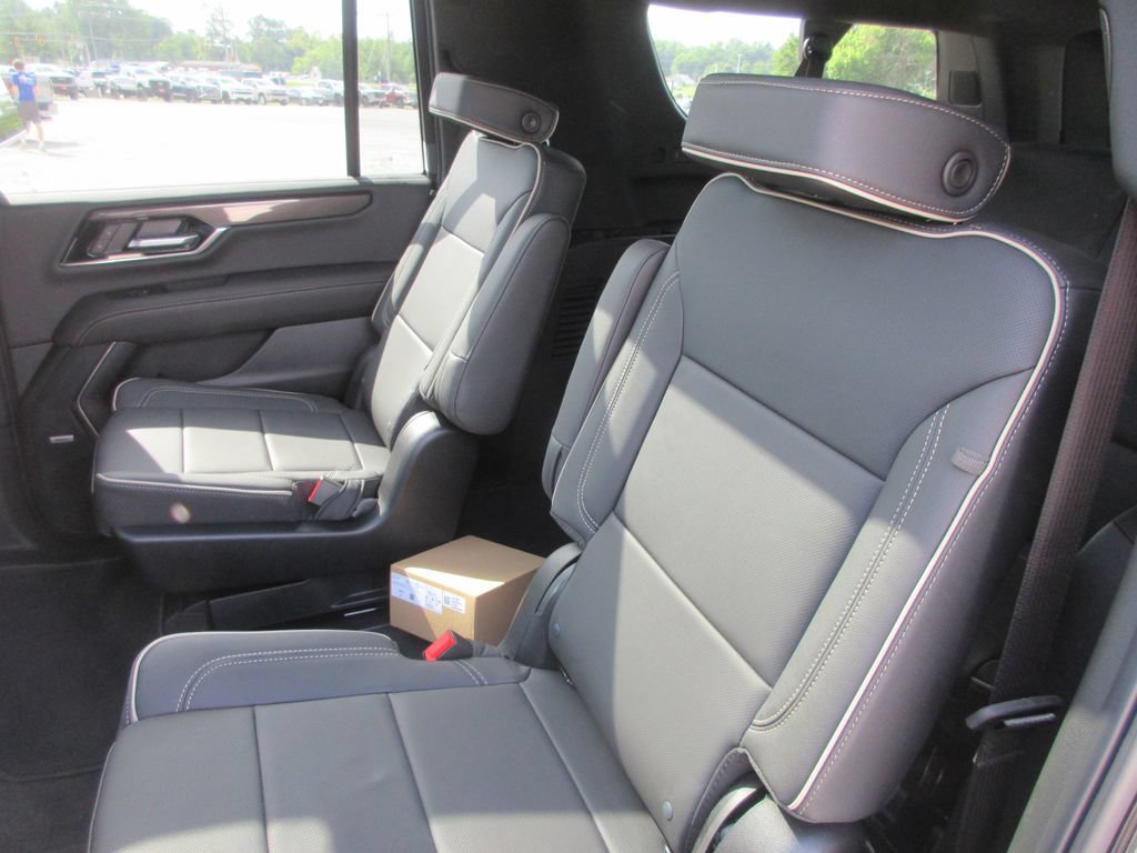 New 2026 GMC Yukon XL Elevation w/ Elevation Premium Package AWD/4WD image 13