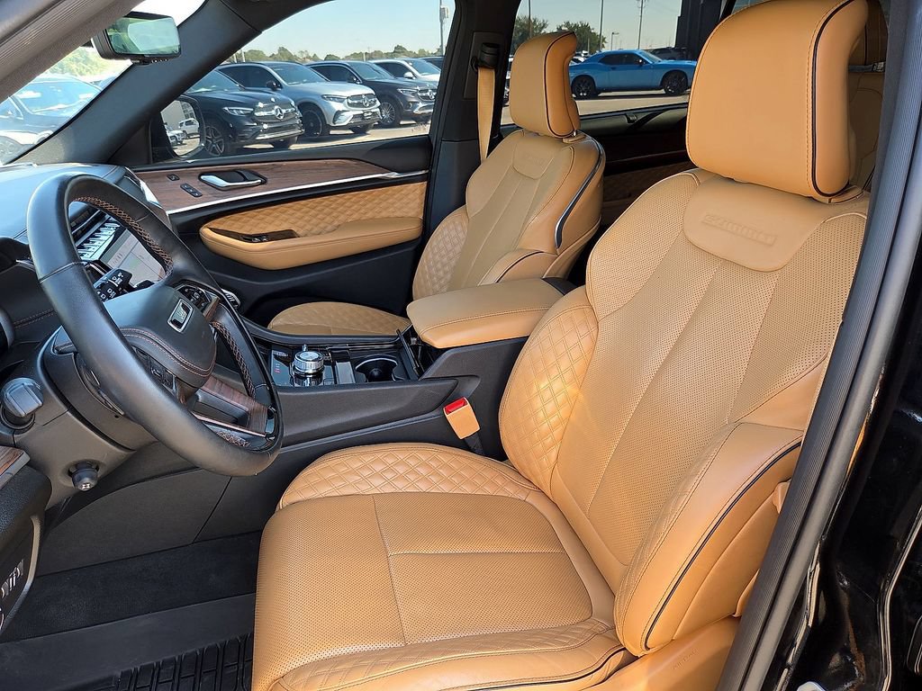 Used 2023 Jeep Grand Cherokee L Summit w/ Advanced Protech Group IV AWD/4WD image 16