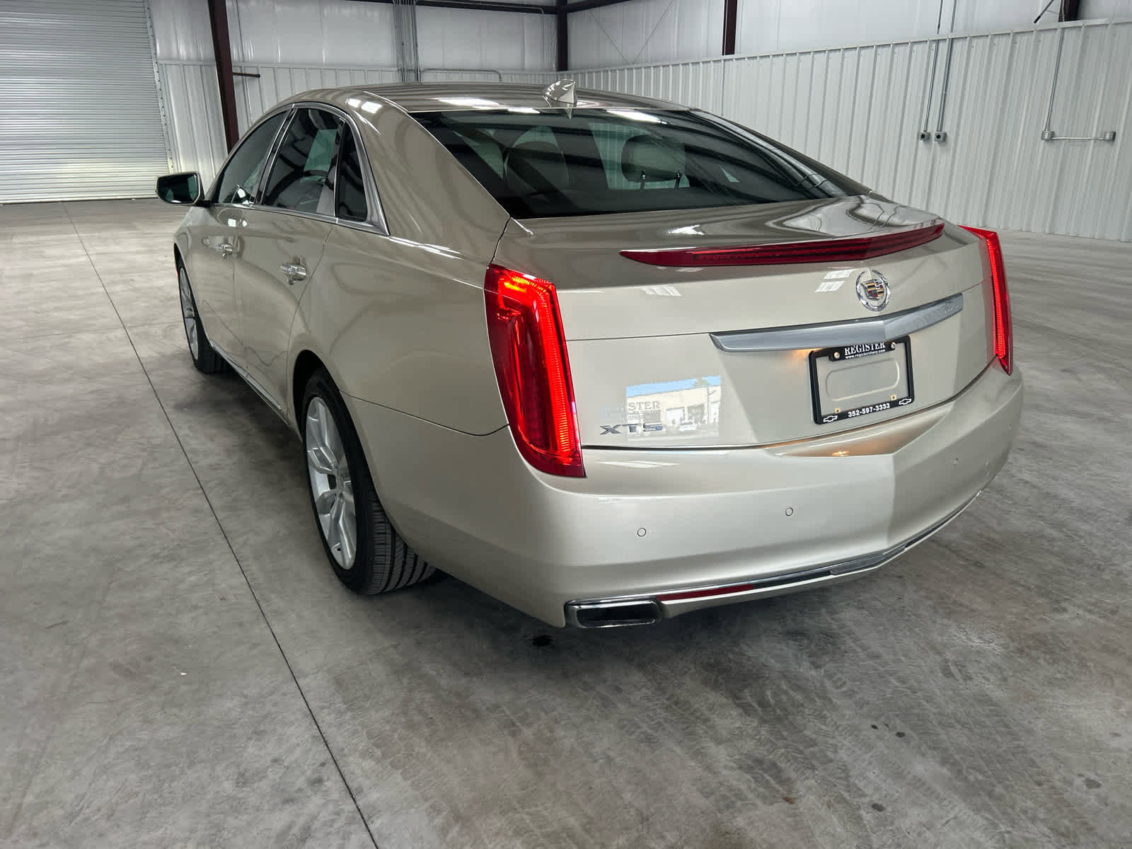 Used 2015 Cadillac XTS Luxury w/ Driver Awareness Package image 3