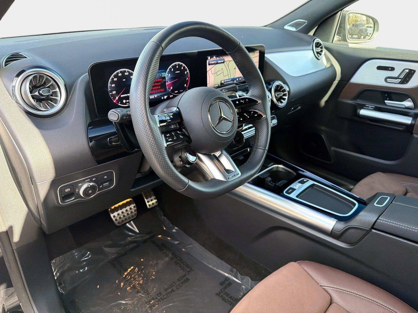 Used 2025 Mercedes-Benz GLA 35 AMG 4MATIC image 40