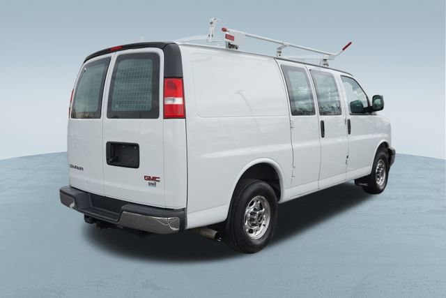 Used 2021 GMC Savana 3500 w/ Driver Convenience Package image 8
