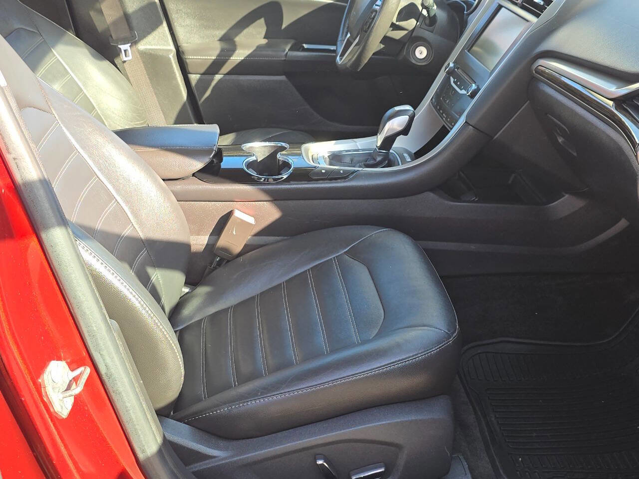 Used 2014 Ford Fusion Energi SE image 19