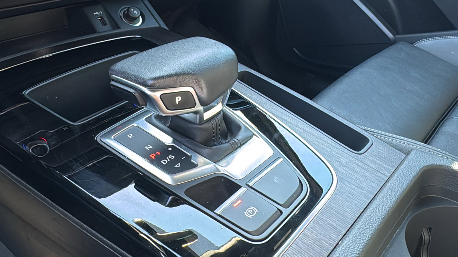 Used 2023 Audi Q5 2.0T Premium w/ Convenience Package image 21