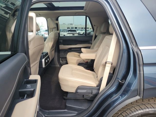 Used 2023 Ford Expedition Limited image 22