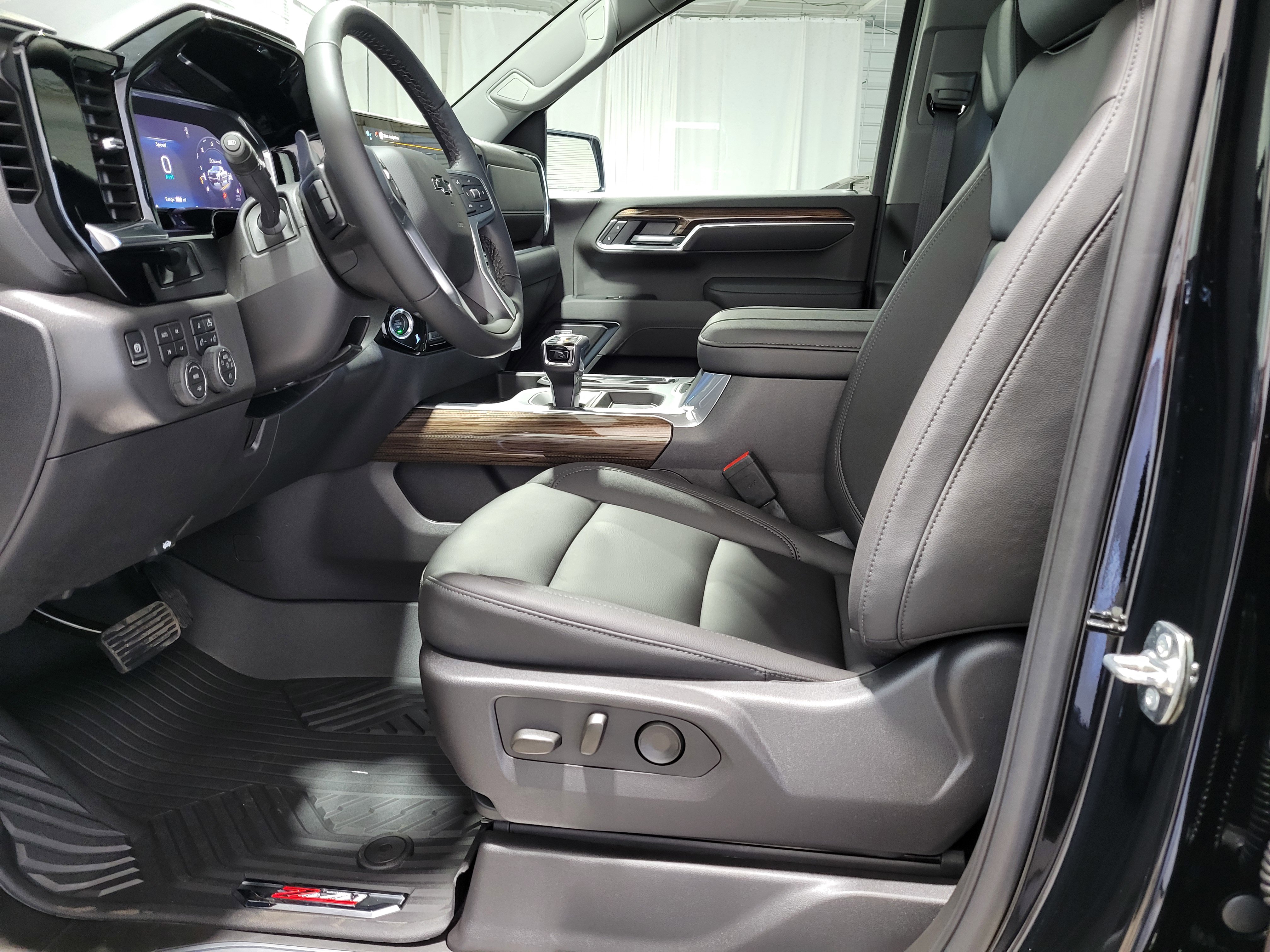 New 2026 Chevrolet Silverado 1500 LT Trail Boss w/ LT Trail Boss Premium Package image 36