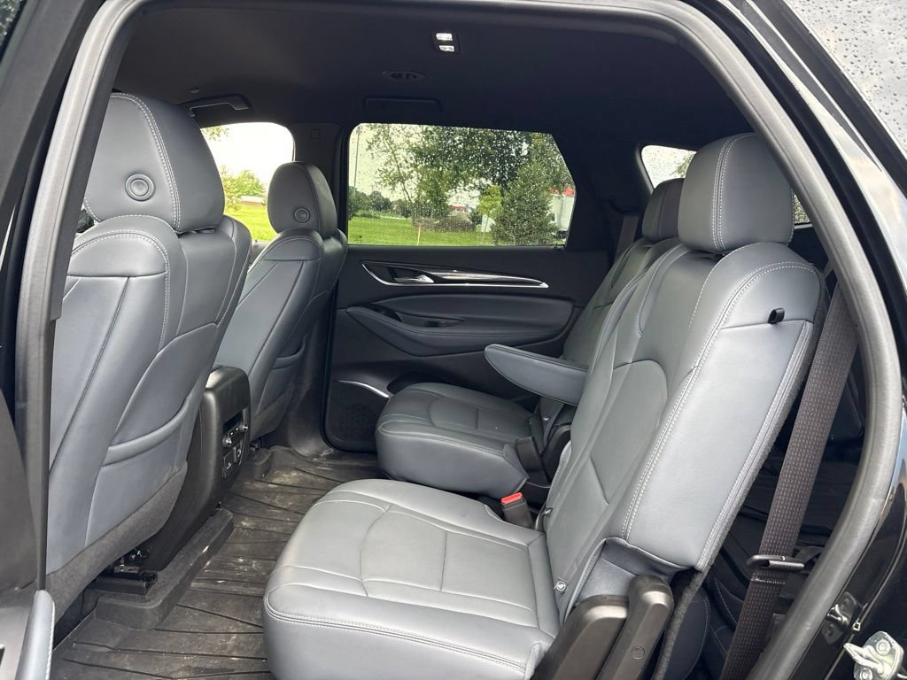 Used 2024 Buick Enclave Essence w/ Sound and Sites Package AWD/4WD image 14
