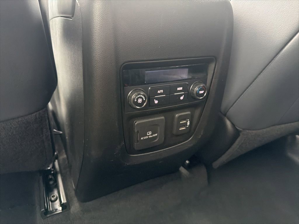 Used 2024 Buick Enclave Premium image 38