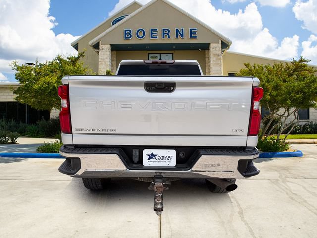 Used 2022 Chevrolet Silverado 2500 LTZ w/ LTZ Convenience Package AWD/4WD image 4
