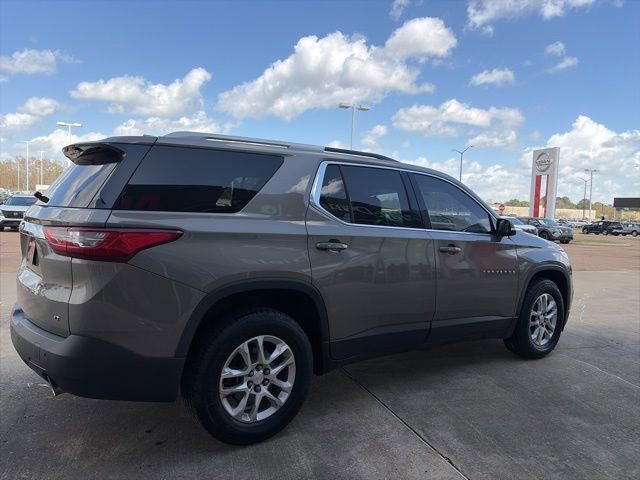 Used 2018 Chevrolet Traverse LT image 4