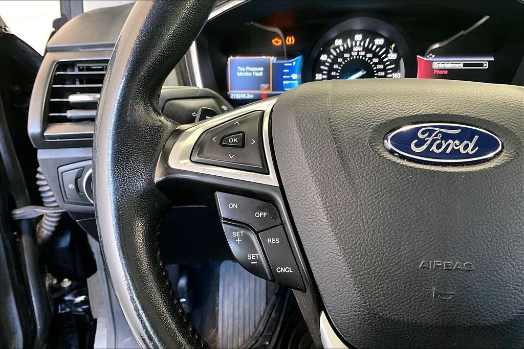 Used 2017 Ford Fusion Titanium FWD image 11