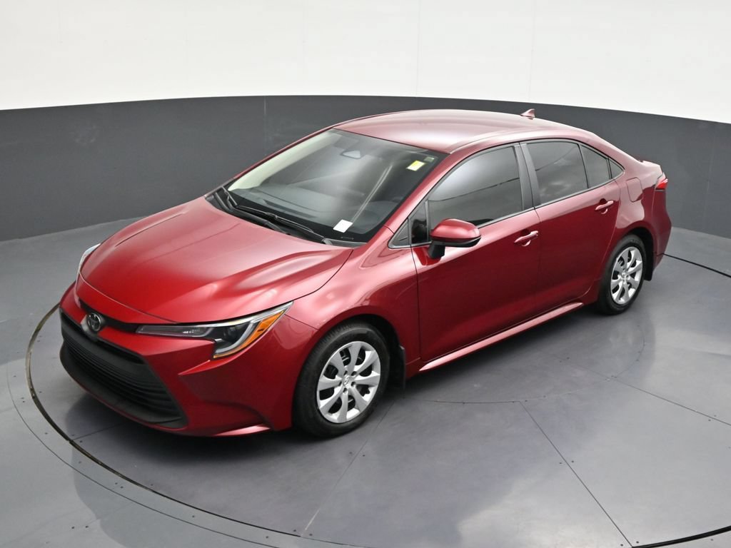 Used 2025 Toyota Corolla LE FWD image 18