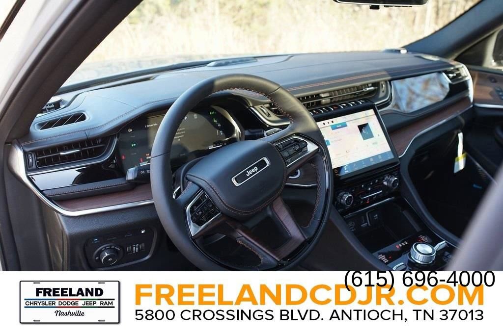 New 2024 Jeep Grand Cherokee Summit w/ Advanced Protech Group IV image 9