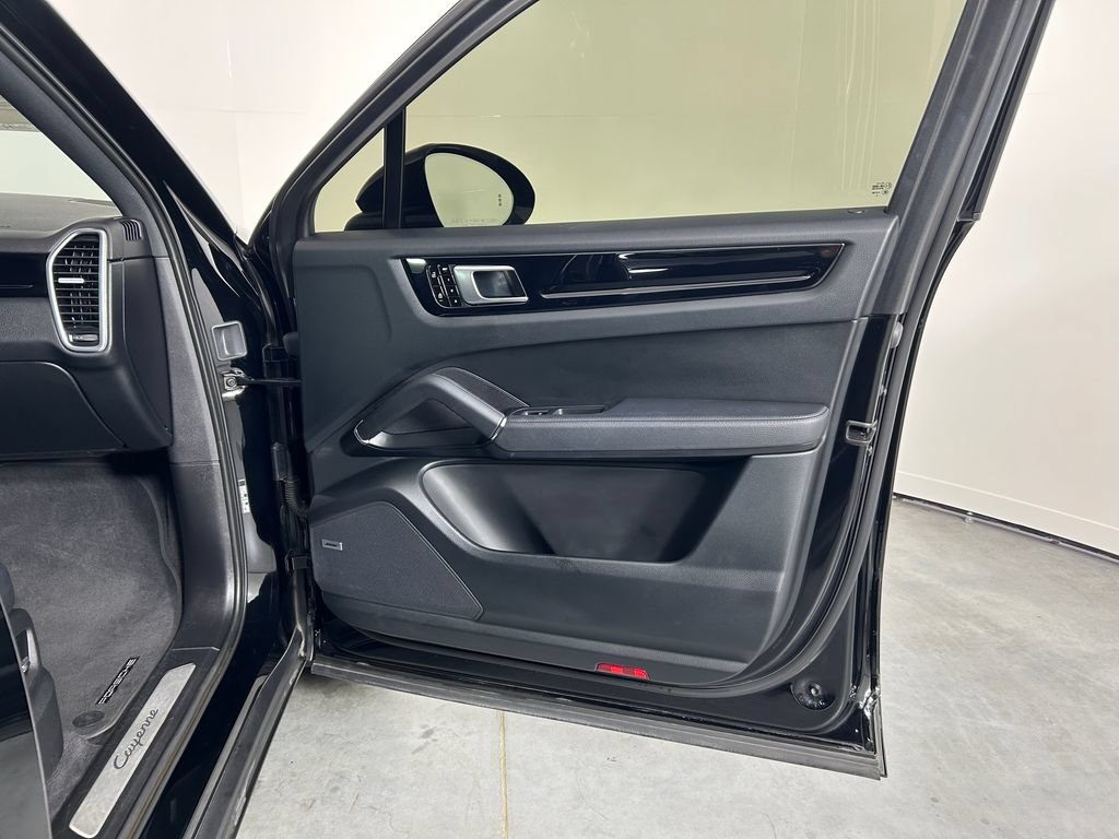Certified 2020 Porsche Cayenne AWD/4WD image 24
