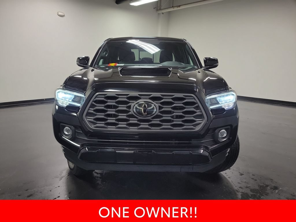 Used 2023 Toyota Tacoma TRD Sport AWD/4WD image 3