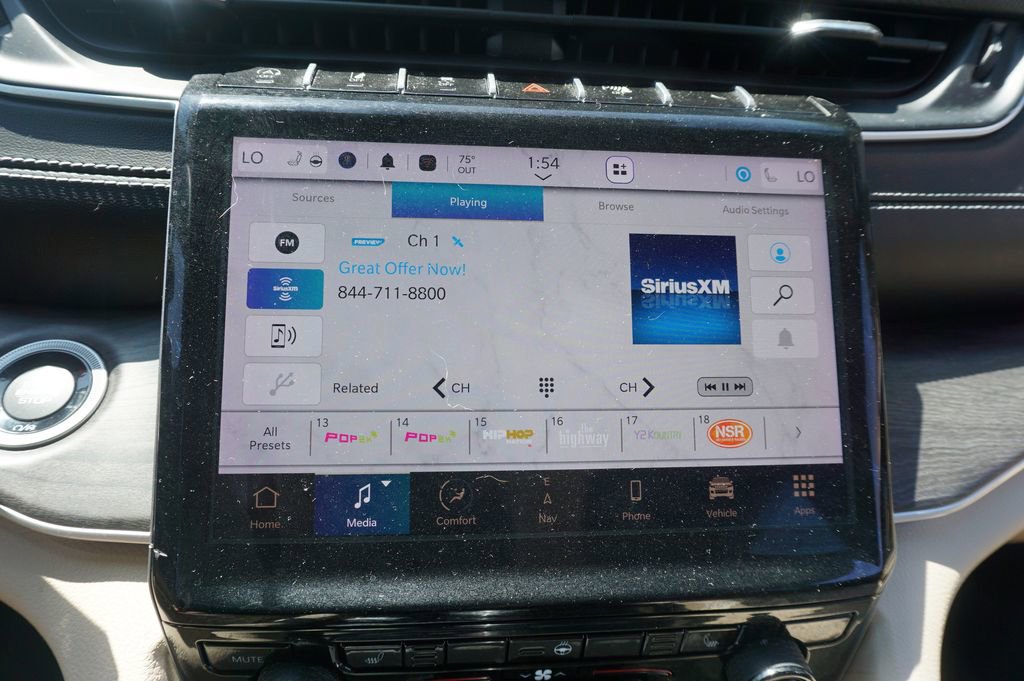 Used 2023 Jeep Grand Cherokee Limited AWD/4WD image 11