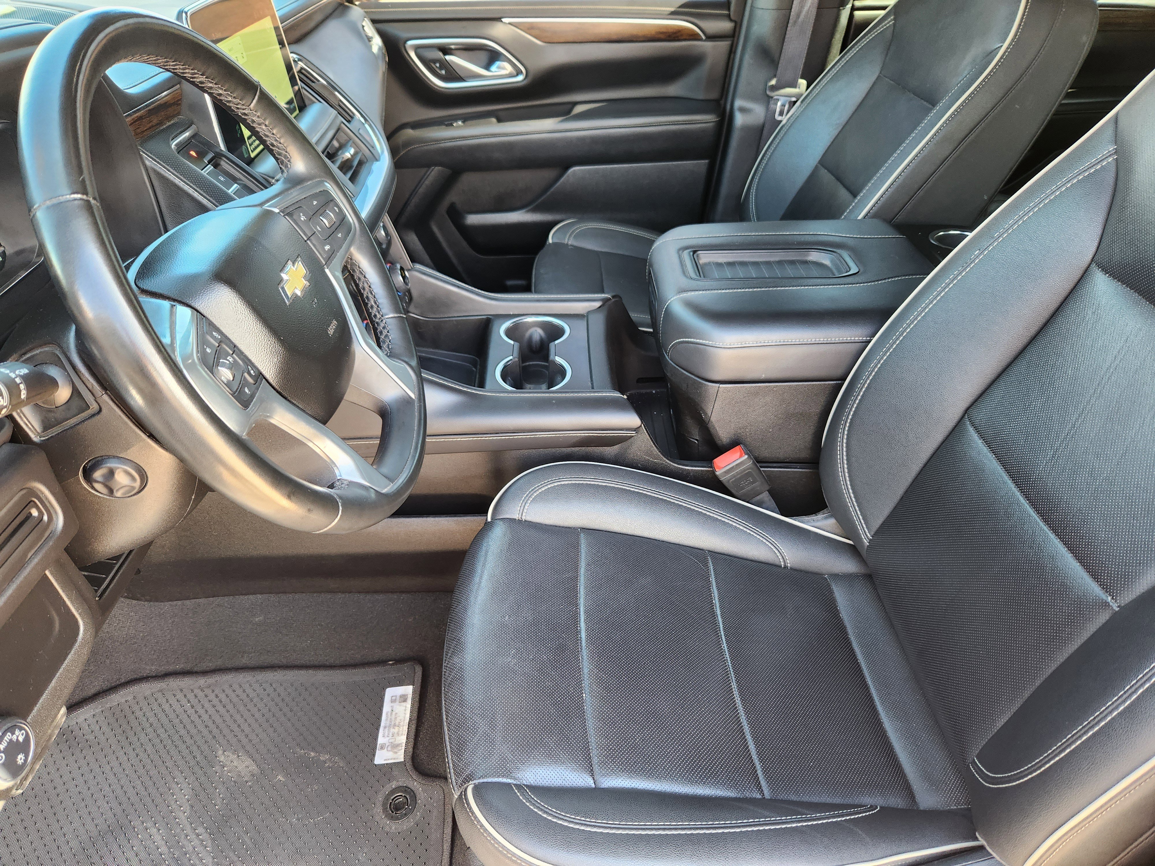 Used 2024 Chevrolet Tahoe Premier AWD/4WD image 9
