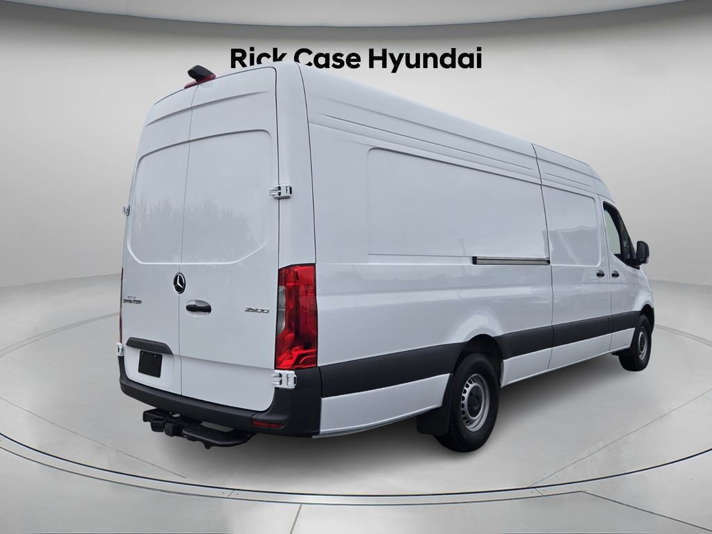 Used 2025 Mercedes-Benz Sprinter 2500 image 7