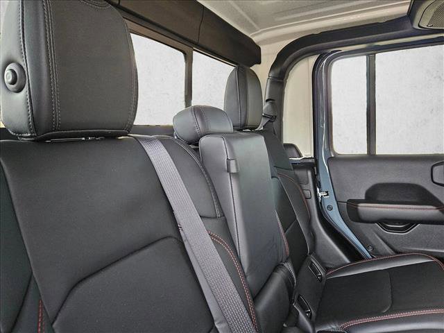 Used 2025 Jeep Gladiator Rubicon w/ Convenience Group image 22