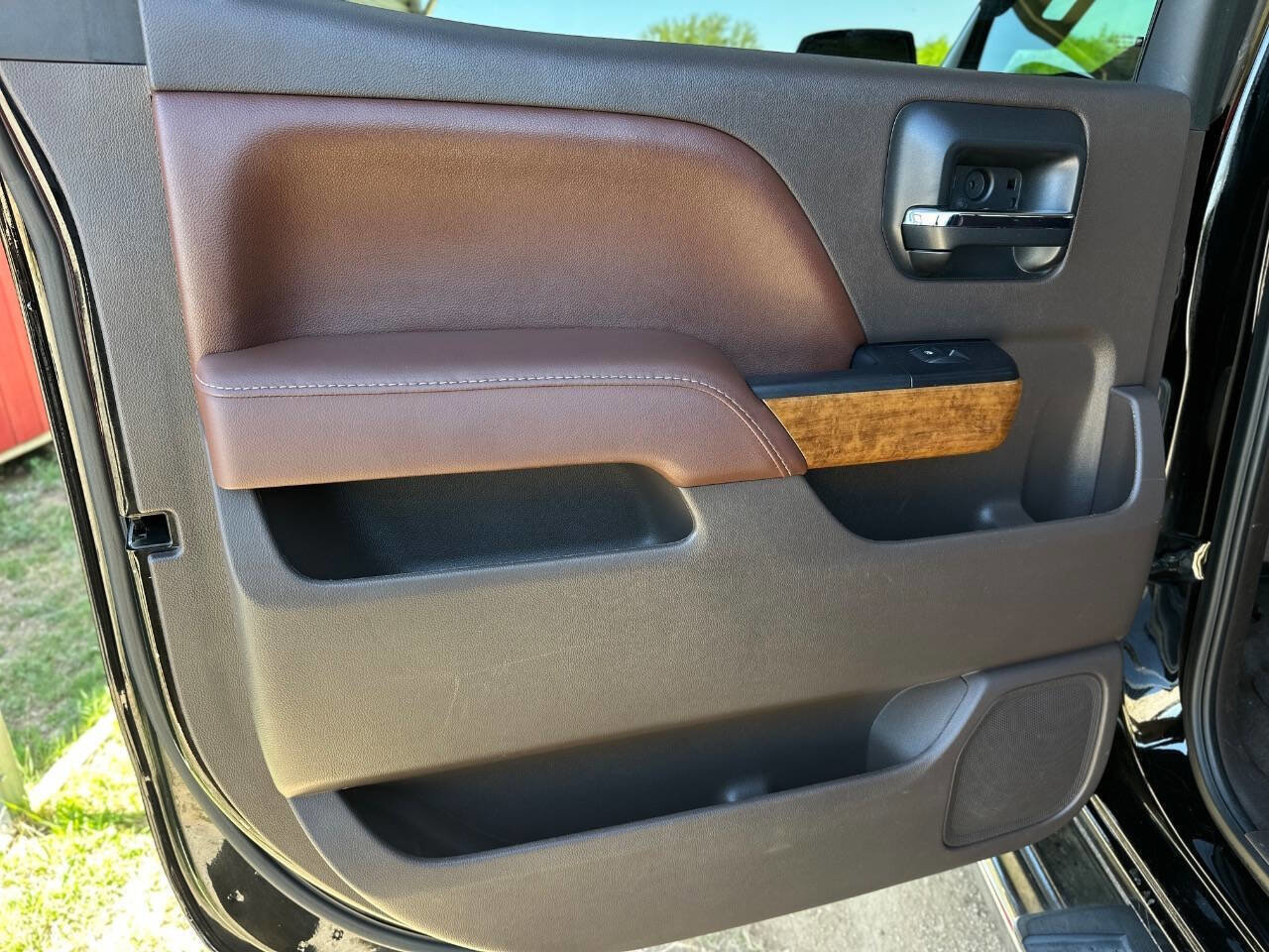 Used 2017 Chevrolet Silverado 1500 High Country image 16