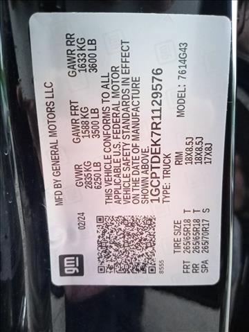 Used 2024 Chevrolet Colorado Z71 w/ Z71 Convenience Package 2 image 24