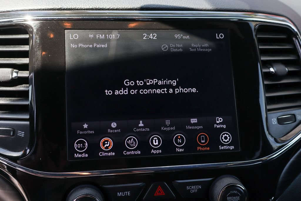 Used 2021 Jeep Grand Cherokee Laredo X RWD image 29