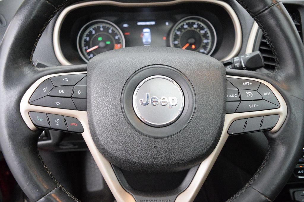 Used 2015 Jeep Cherokee Limited w/ Trailer Tow Group AWD/4WD image 26