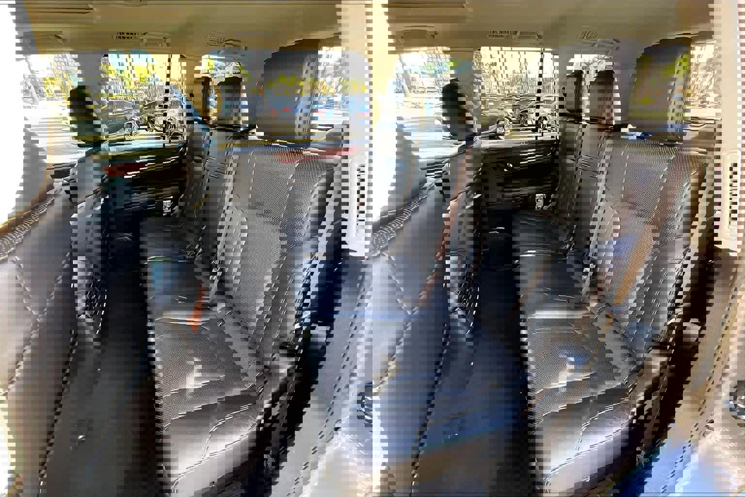 Used 2019 Lexus LX 570 4WD image 19