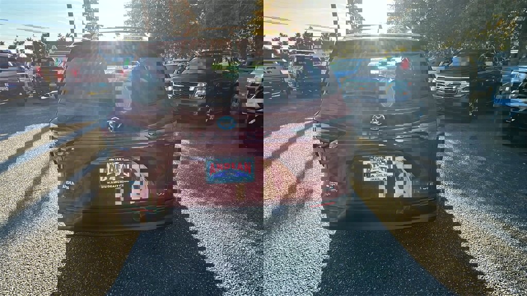 Used 2025 Toyota Sienna XLE image 6