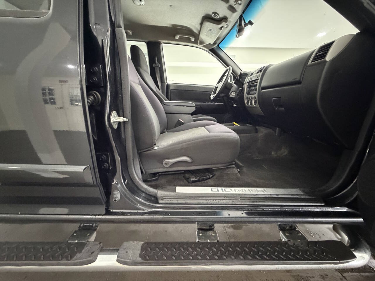 Used 2009 Chevrolet Colorado LT w/ LT Preferred Equipment Group AWD/4WD image 13