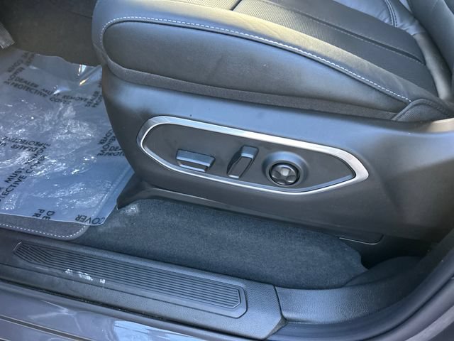New 2026 Jeep Grand Wagoneer L Limited w/ Convenience Group I AWD/4WD image 37