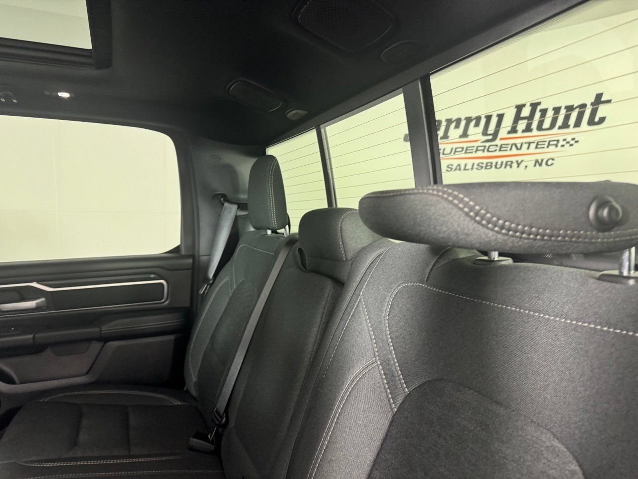 Used 2025 RAM 1500 Big Horn AWD/4WD image 33