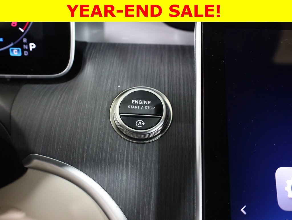 Certified 2025 Mercedes-Benz C 300 4MATIC Sedan image 22