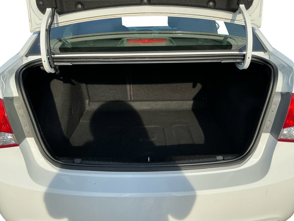 Used 2015 Chevrolet Cruze LT image 24