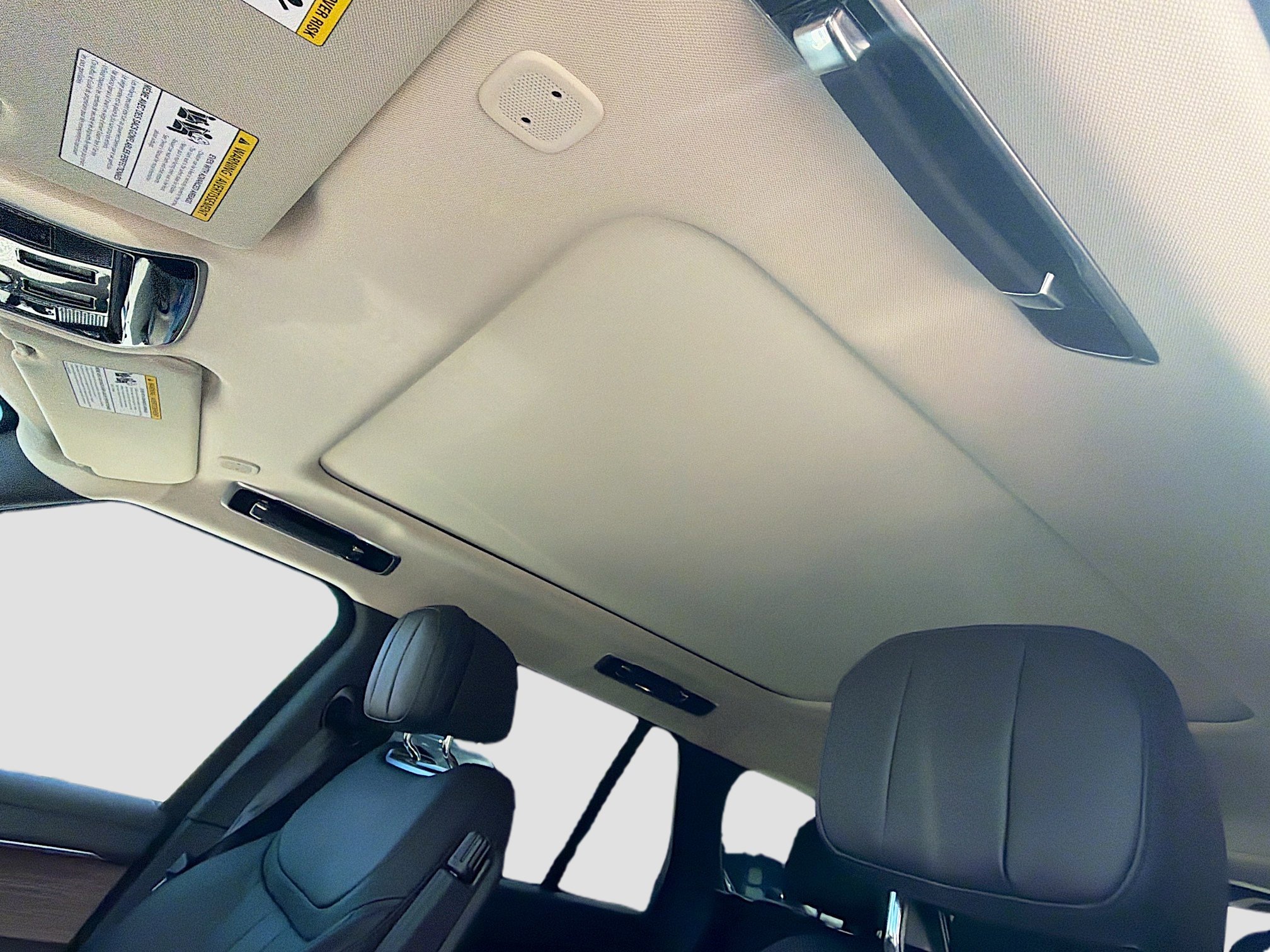 New 2026 Land Rover Range Rover SE image 28