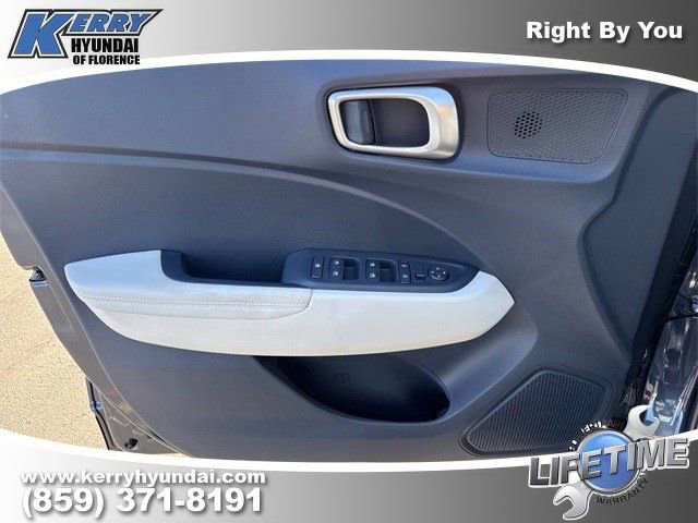 New 2026 Hyundai Venue SEL image 9