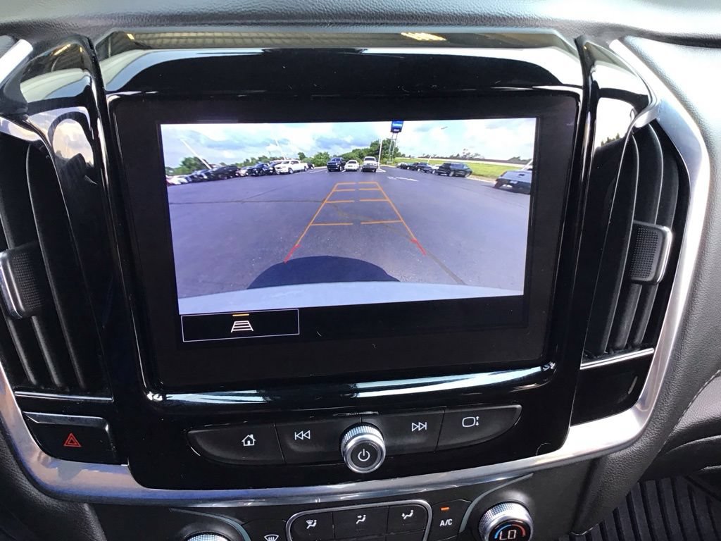 Used 2023 Chevrolet Traverse LT AWD/4WD image 28