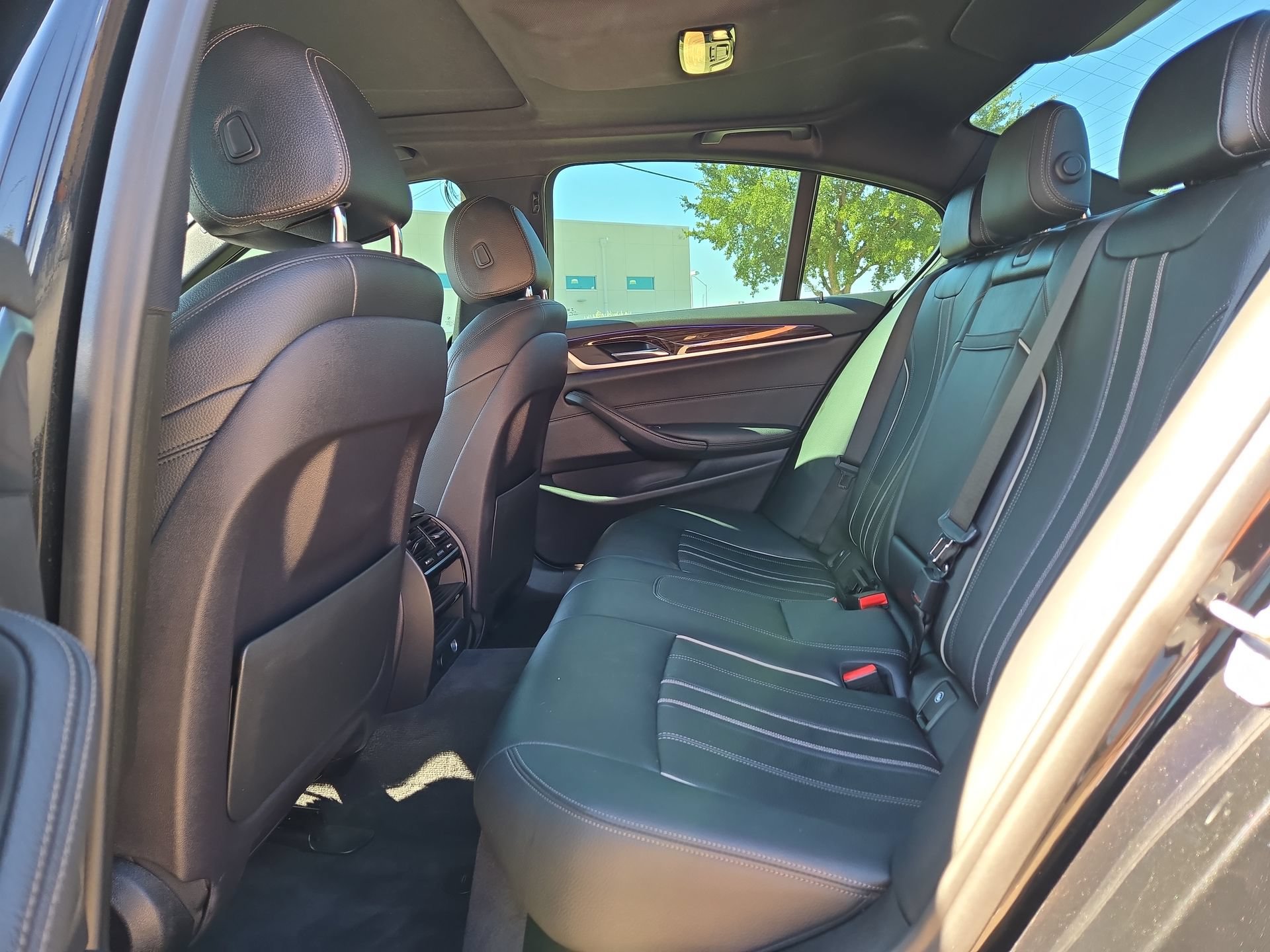 Used 2018 BMW 530e RWD image 13