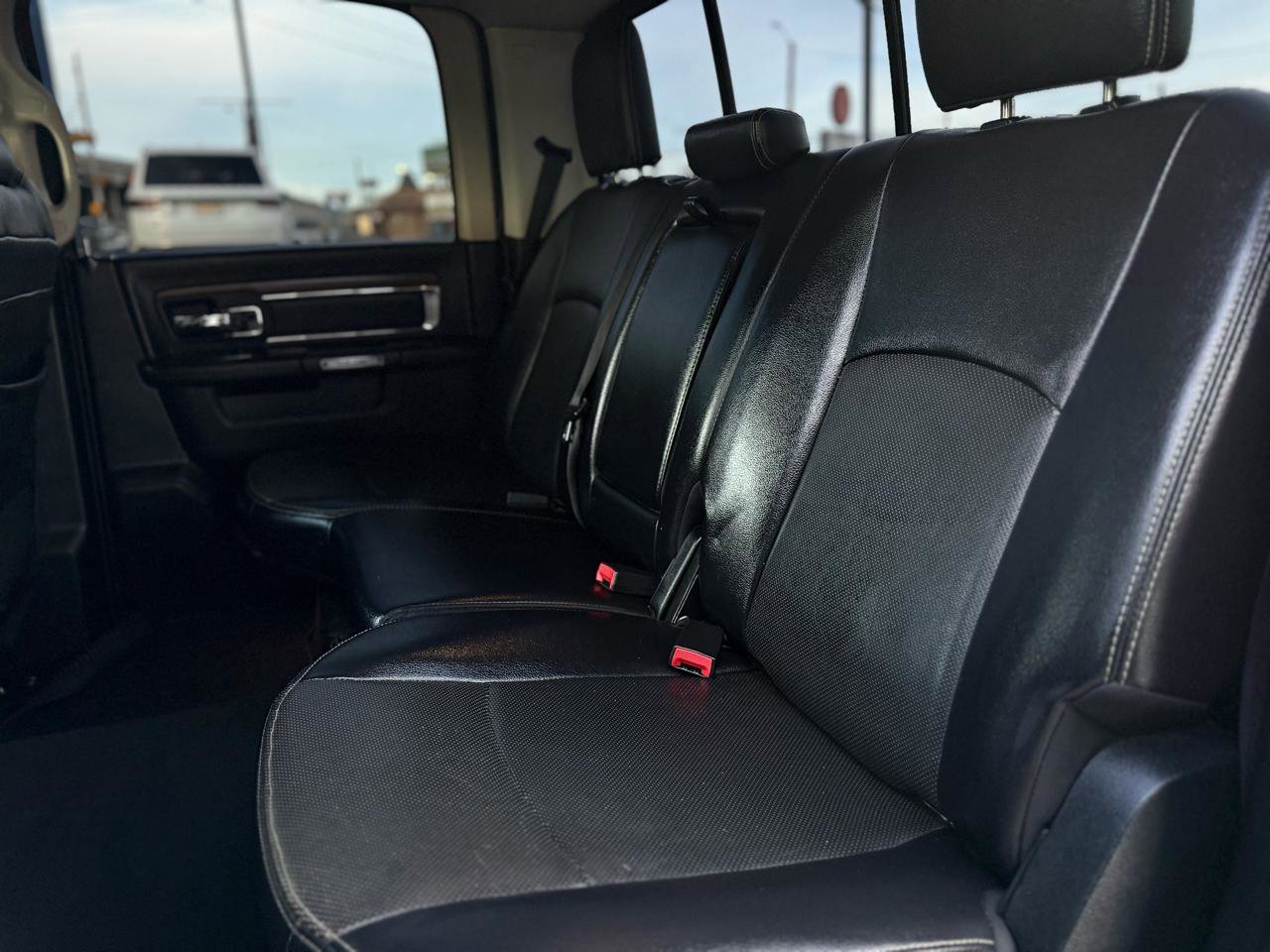 Used 2017 RAM 1500 Laramie image 10