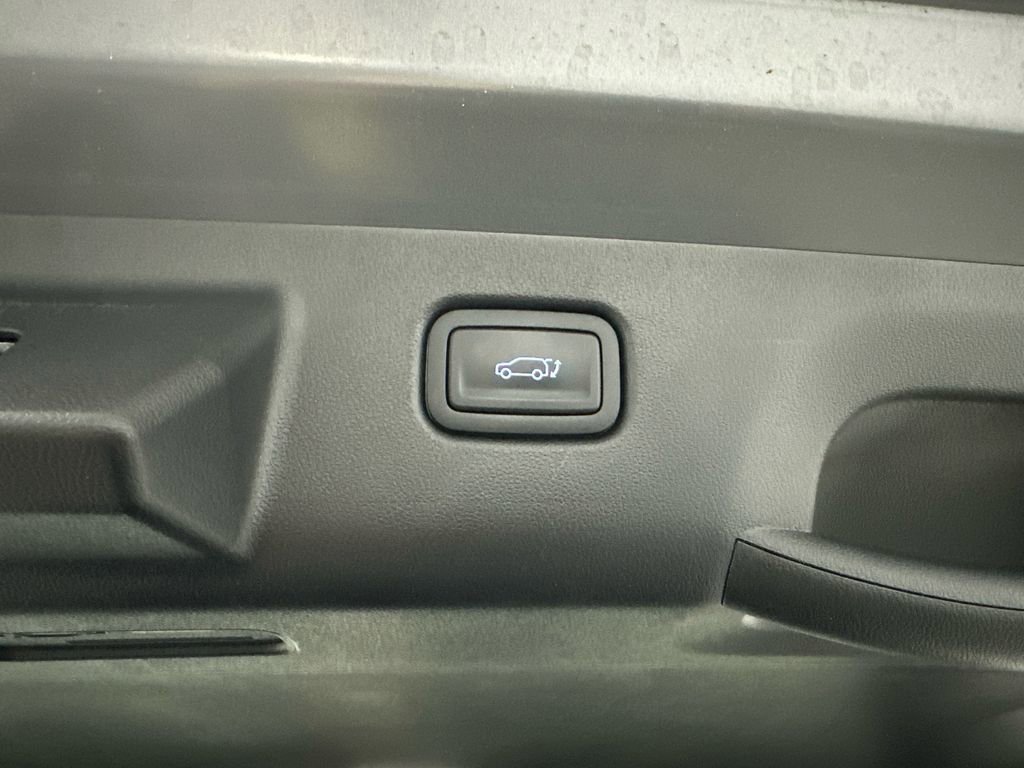 Used 2024 Hyundai Kona Limited image 20