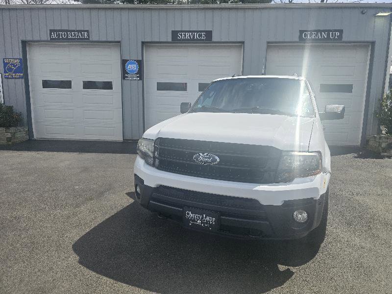 Used 2016 Ford Expedition XL image 2