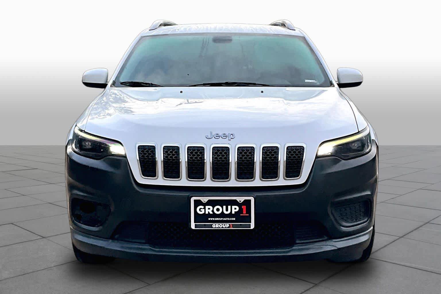 Used 2020 Jeep Cherokee Latitude FWD image 4