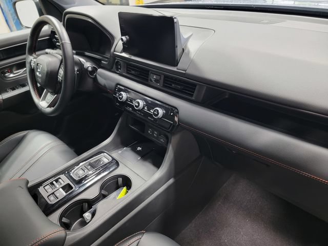 Certified 2025 Honda Pilot TrailSport image 17