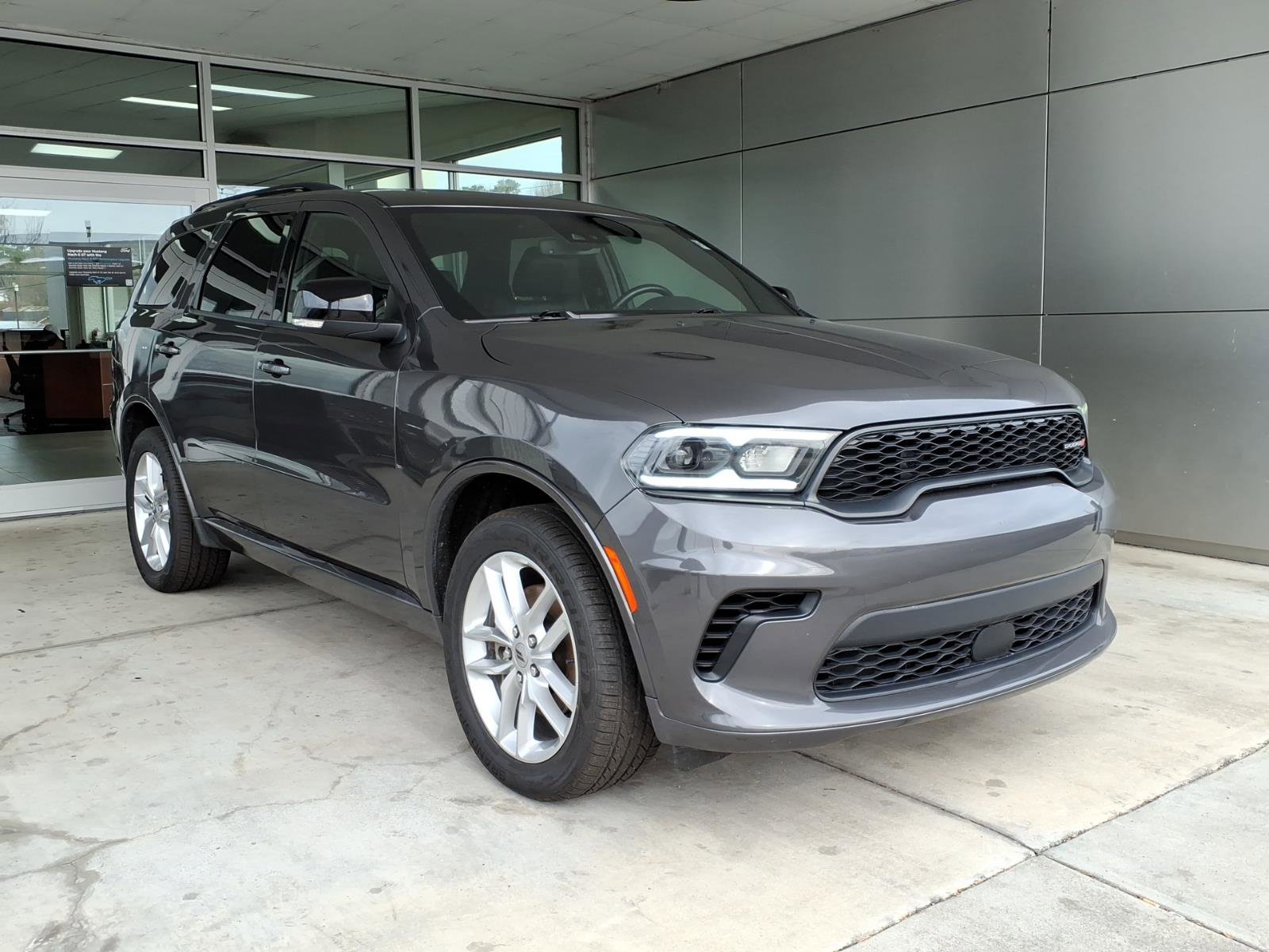 Used 2024 Dodge Durango GT image 1